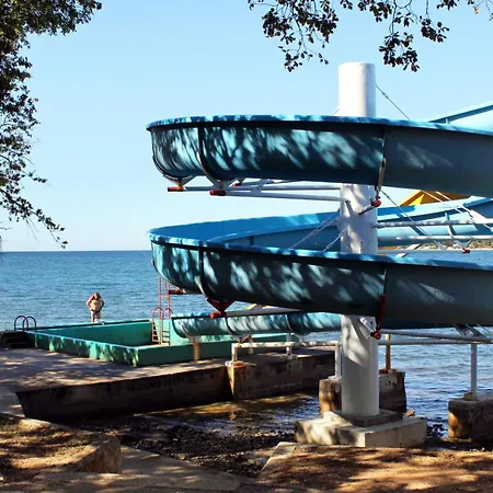 Gostinjska kuća With A Parking Space Rosini, Porec - 24364 3*